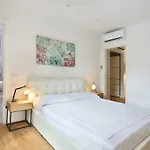 La Marmora 3 bedroom apartment near Galleria dell\'Accademia