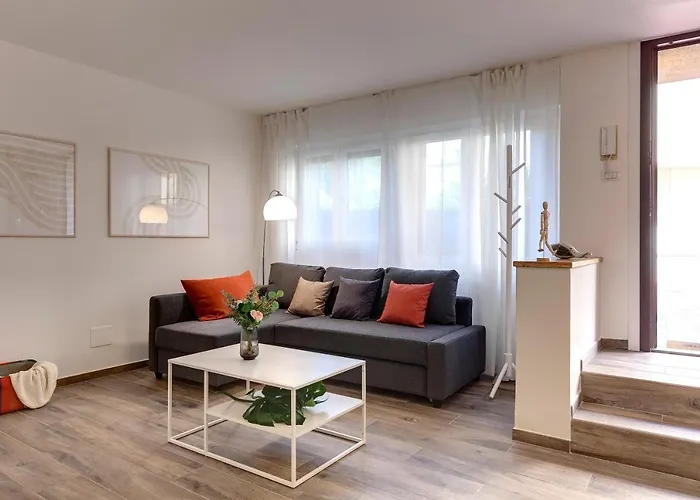 Rachel Apartment By Mamo Florence