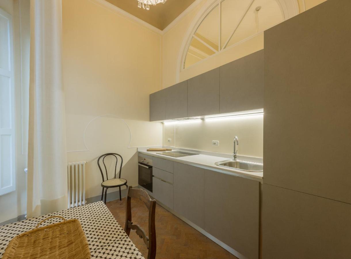 Apartment 4bdrm Elegant Apartm In Private Estate, Shared Swimmingpool, Maze Garden *