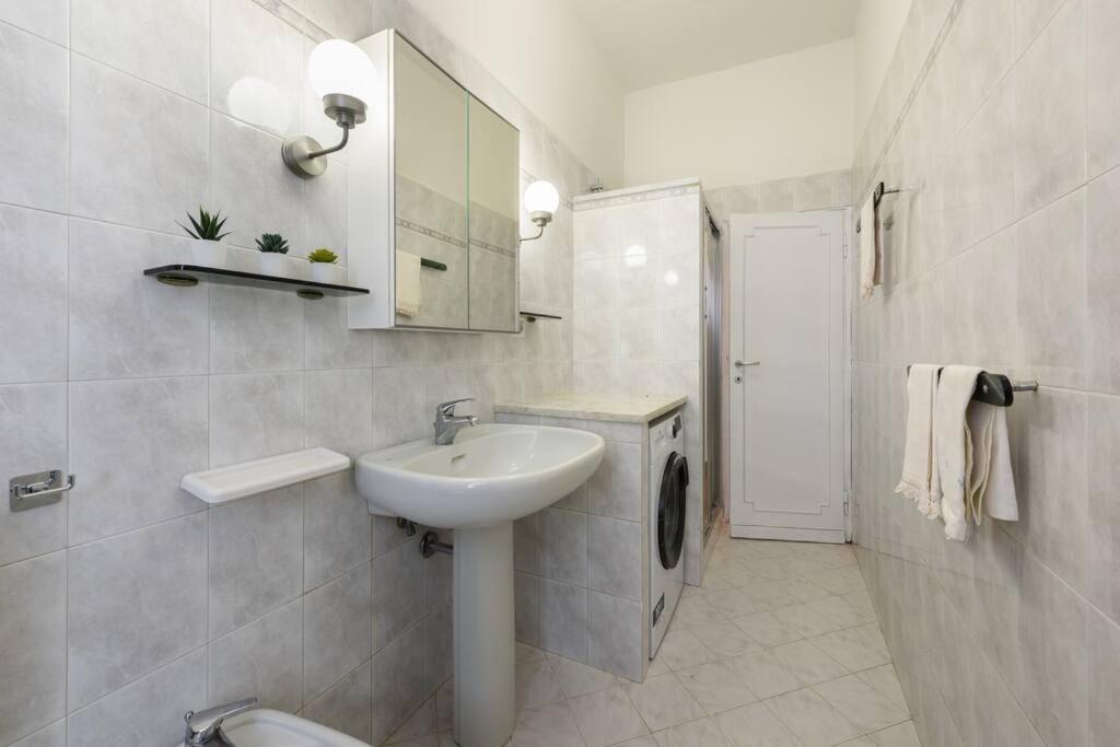 Appartamento Ac & Wifi Newly Renovated Firenze