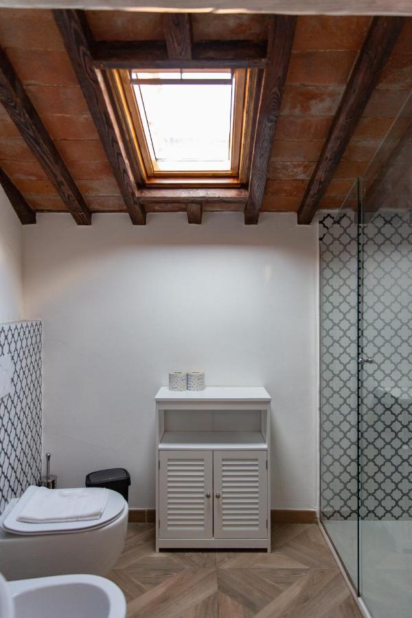 Large 2br Near Piazza San Marco Apartment Florenz