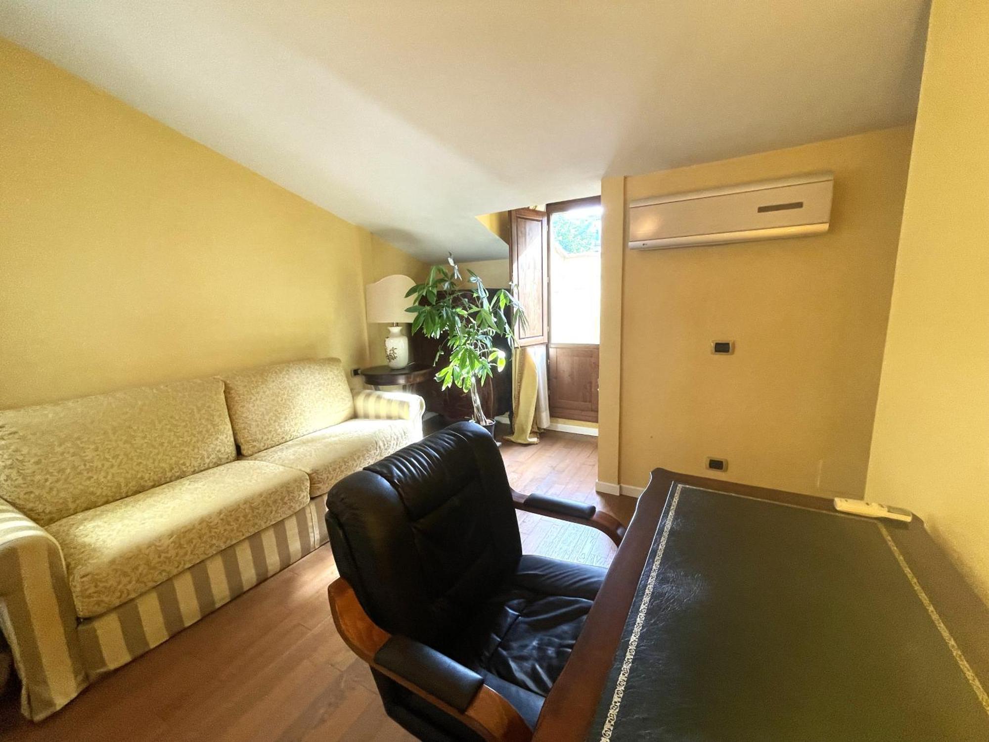 Apartment Magenta