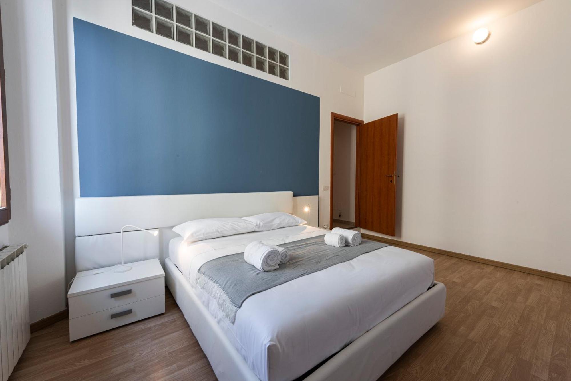 The Luxor - Corsica Florenz
