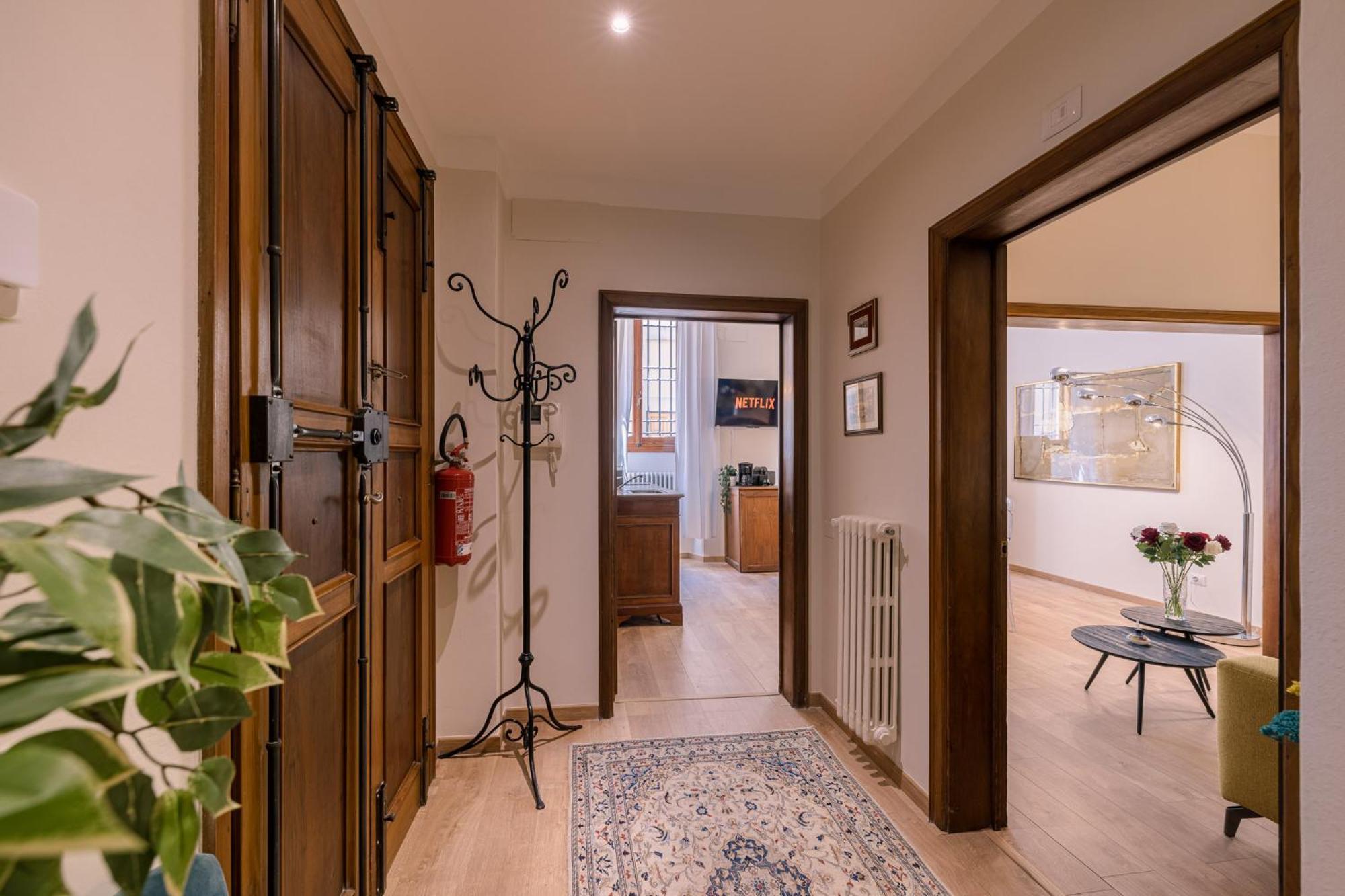 Accademia Luxury Art Apartment