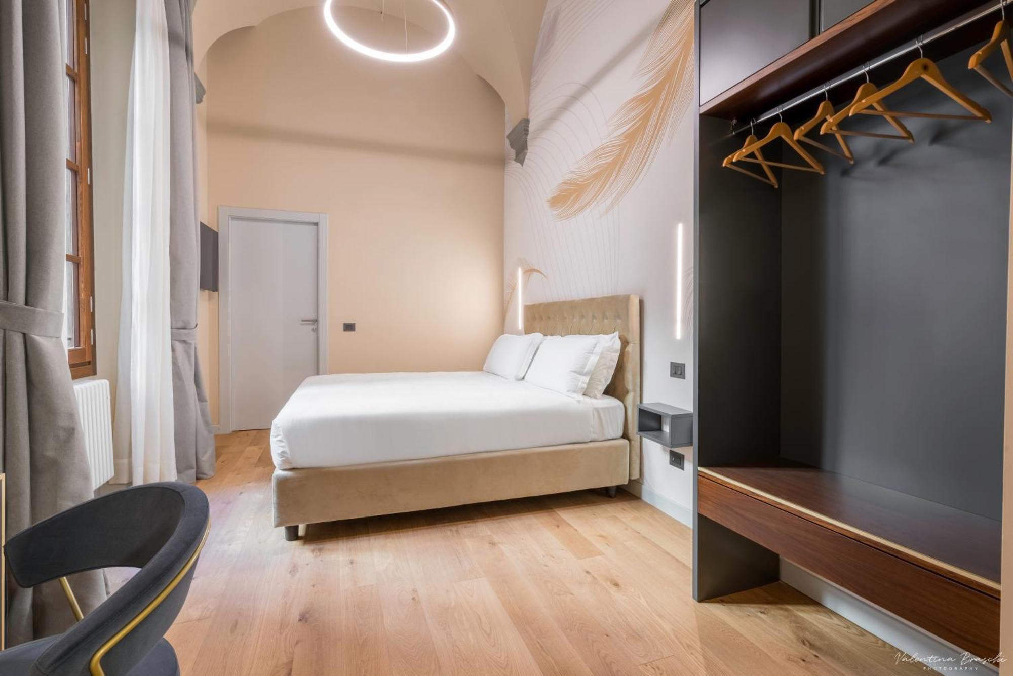 Adamas Hotel 3*