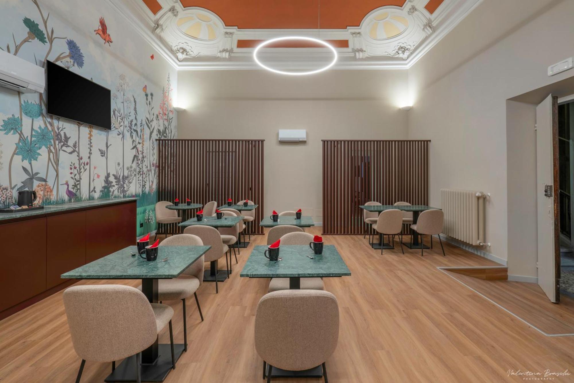 Hotel Adamas