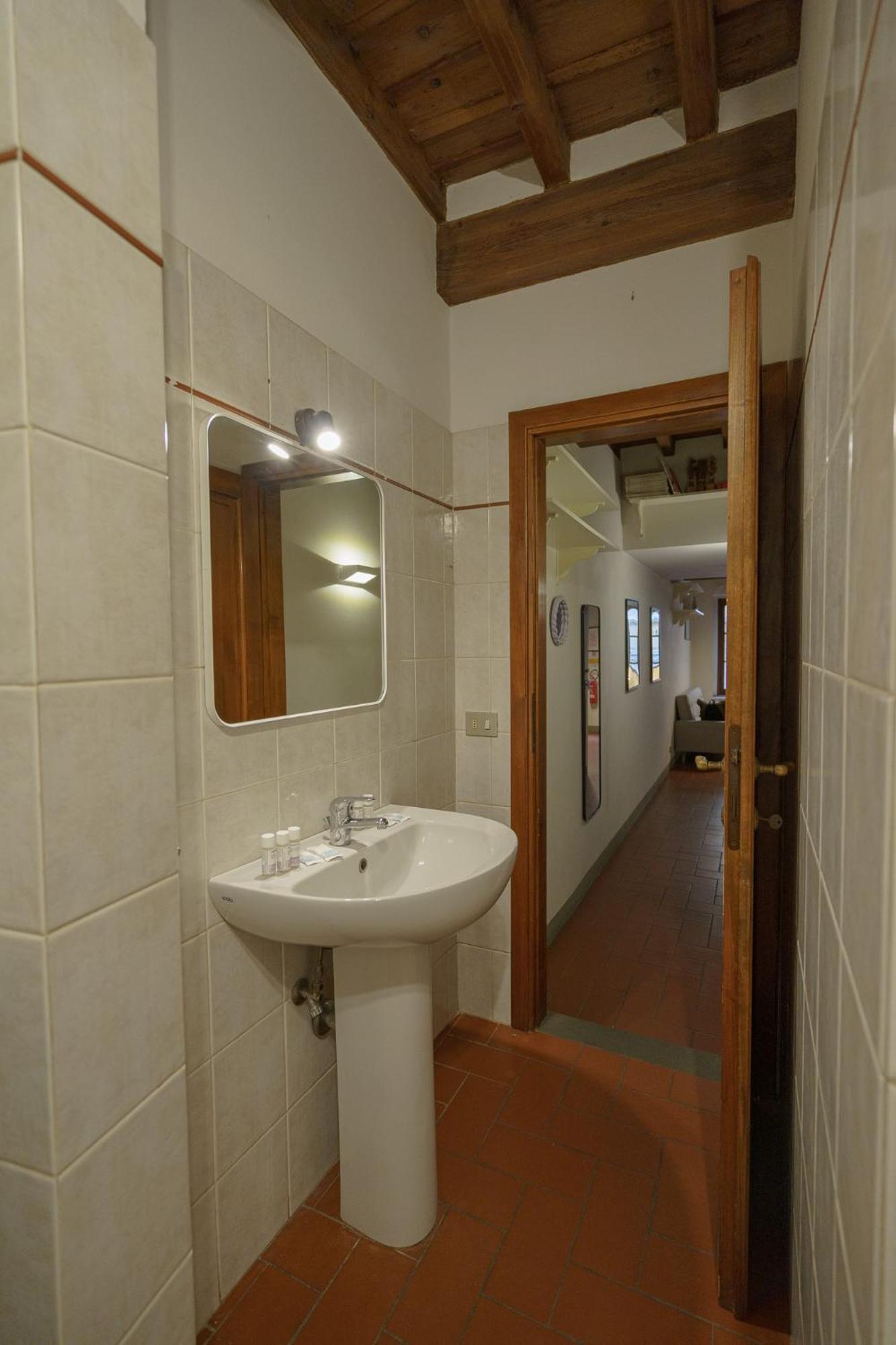 Traditional Florentine 1br Close To Piazza Santa Croce Appartement *