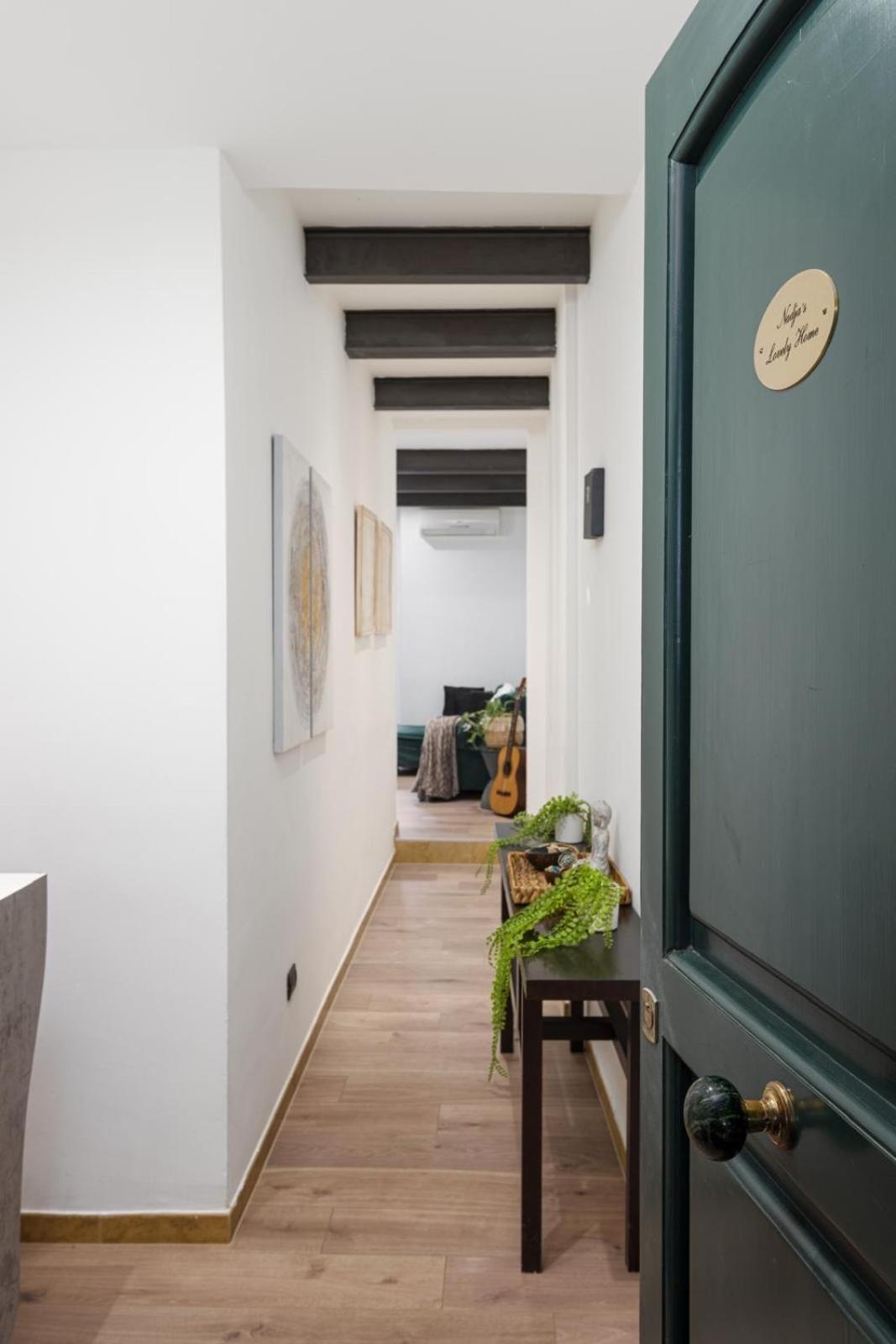 Nadia's Lovely - With Private Garden And Jacuzzi Apartment *