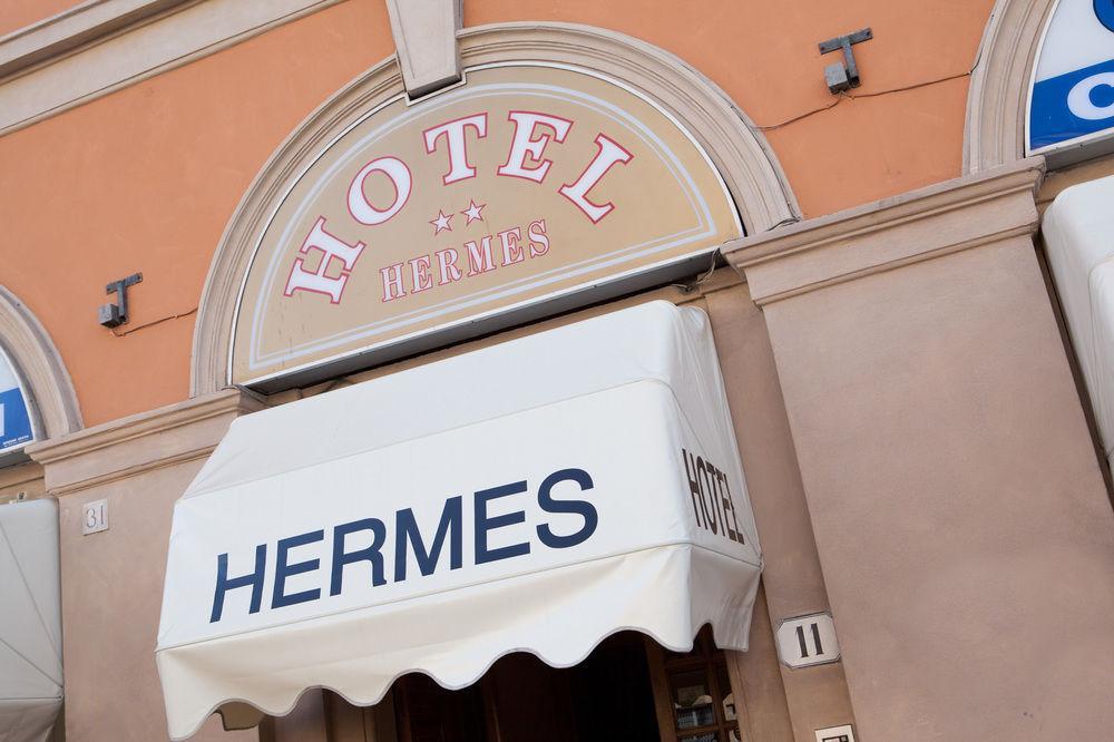 Jr Hermes