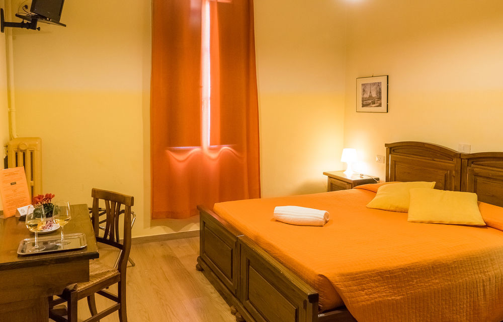 Jr Hermes Hotel 2*