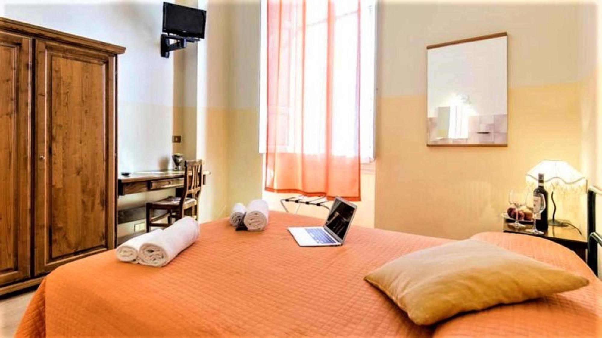 Jr Hermes Hotel