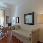 Big Apartment A Stone\'S Throw From The Duomo