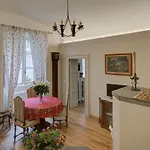 Apartment Vespucci- Quite Historic Palace