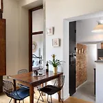 La Gabbia Del Grillo Apartments & Suites