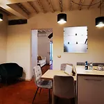 Rjgal Apartment B&B