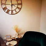 Rjgal Apartment B&B