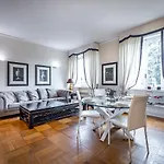Yid D\'Azeglio Luxury Apartment With Parking
