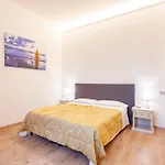 Hotel St. James
