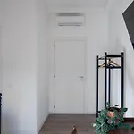 Camera Matrimoniale Con Bagno Privato-Appartamento Condiviso Con Host-Casa Enea