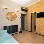 Florence Holiday Apartment Ponte Vecchio Glow Suite Jacuzzi