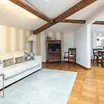 Romantic And Charming Apartments