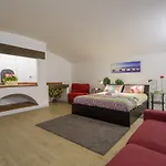 Capponi Suite