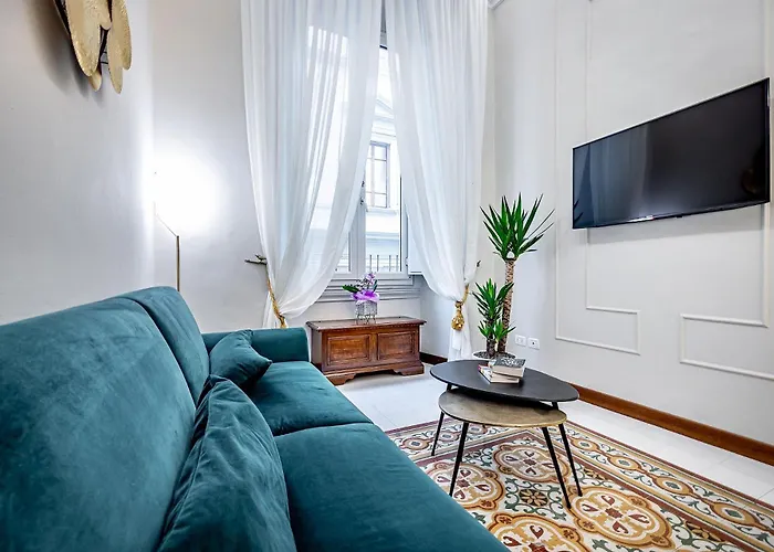 Three Apartments Via Roma