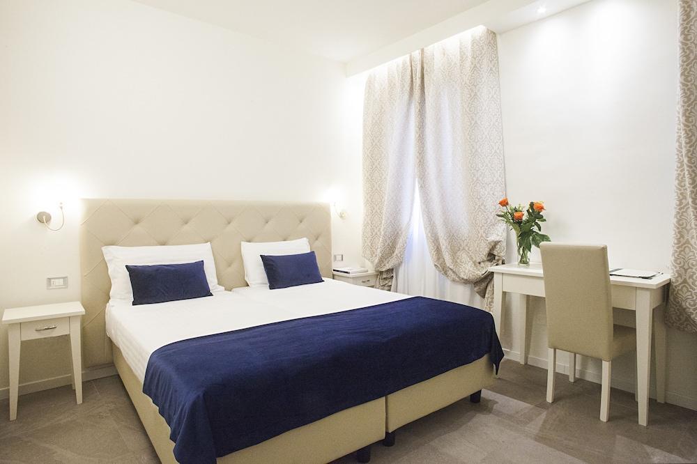Accademia Hotel