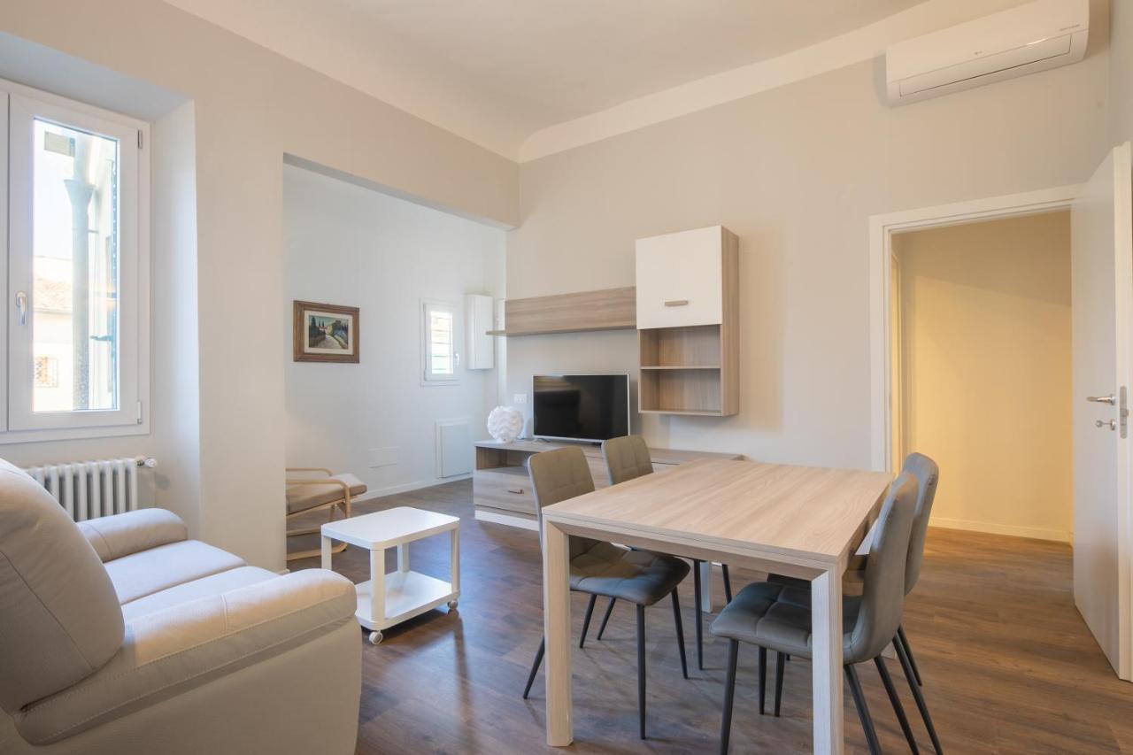 Indipendenza House By Mmega *
