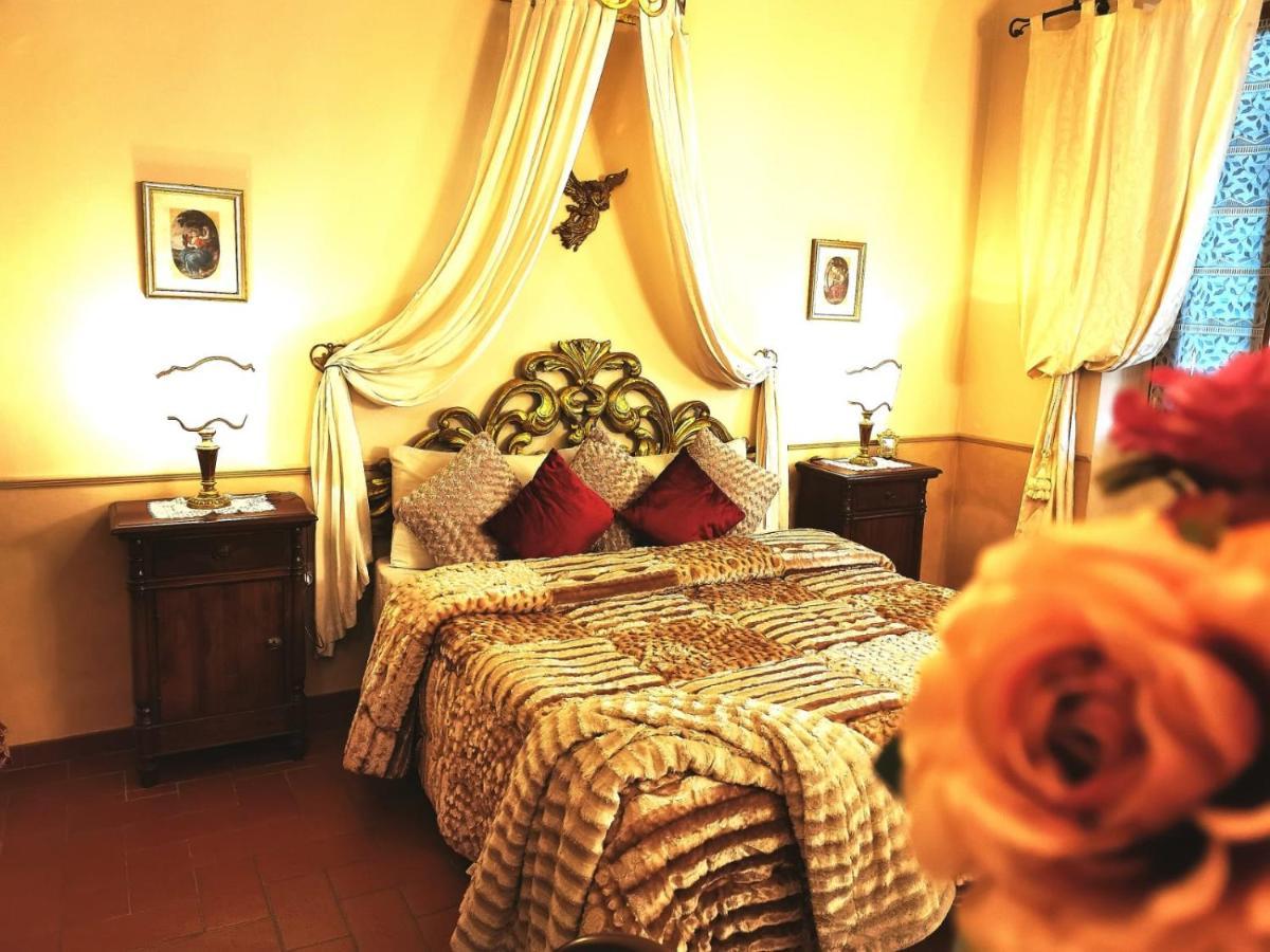 Classic Style In Center Florence