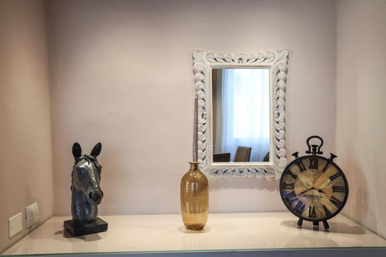 Apartment Santo Spirito - Elegante In Pieno Centro Florence