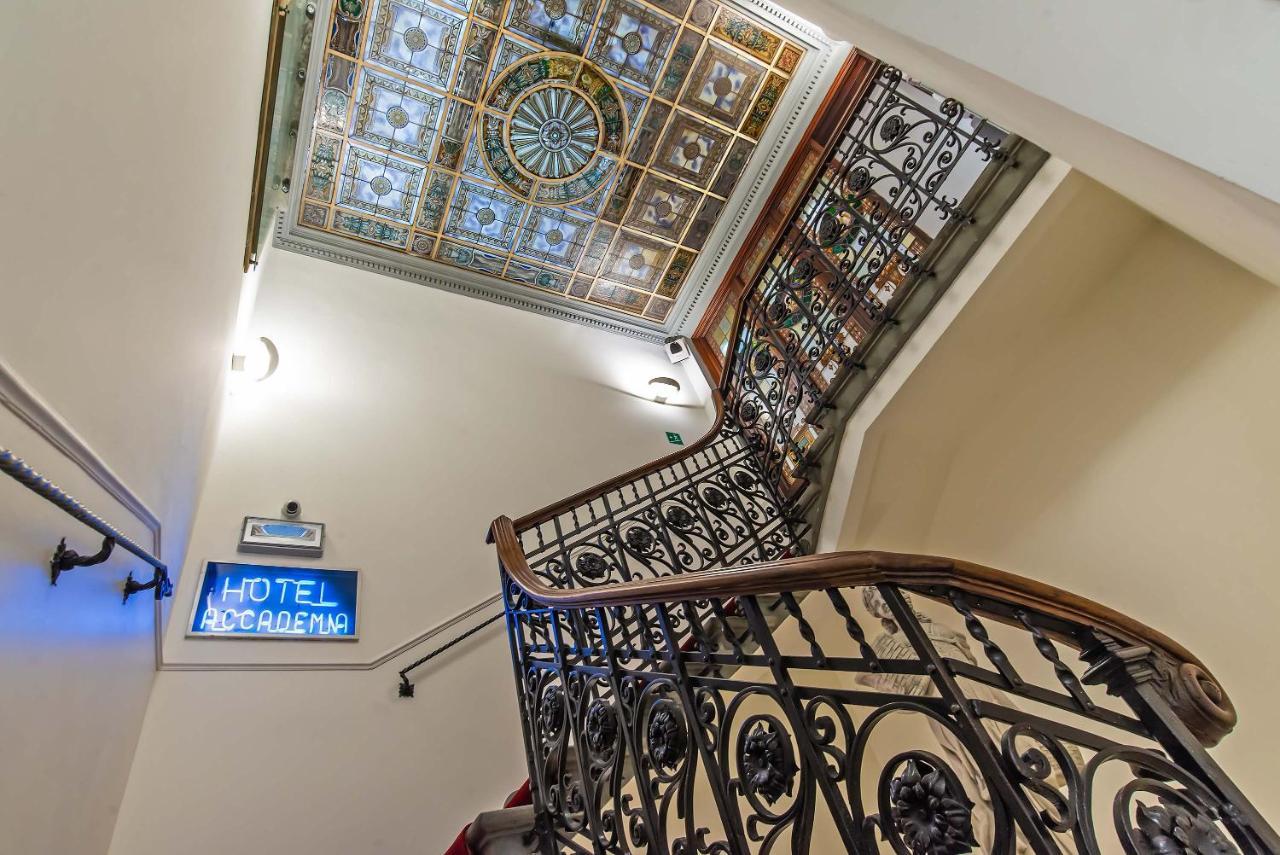 Hotel Accademia 3*