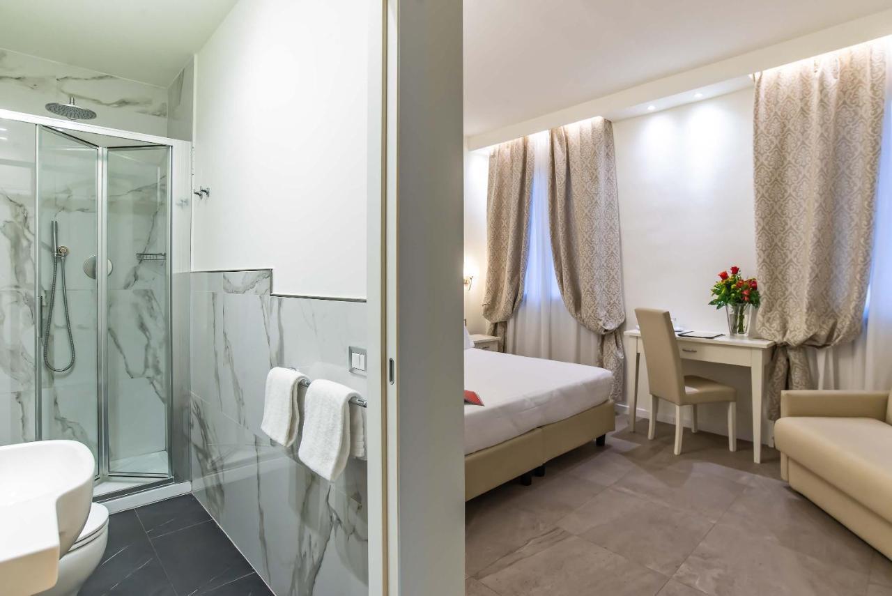 Accademia Hotel 3*