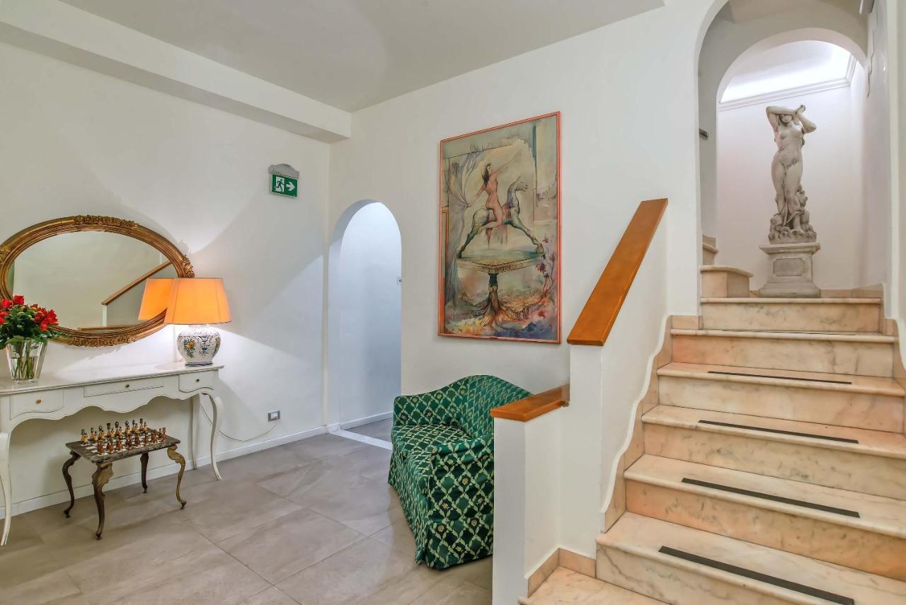 Accademia 3* Florence