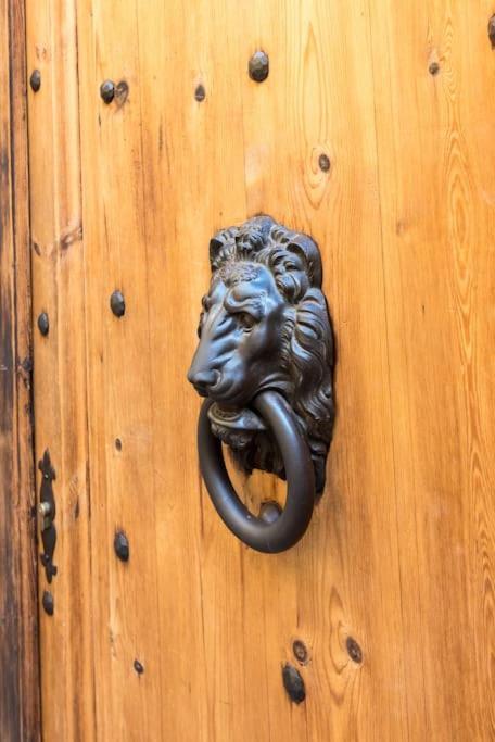 La Musa Di Via Dante Florença