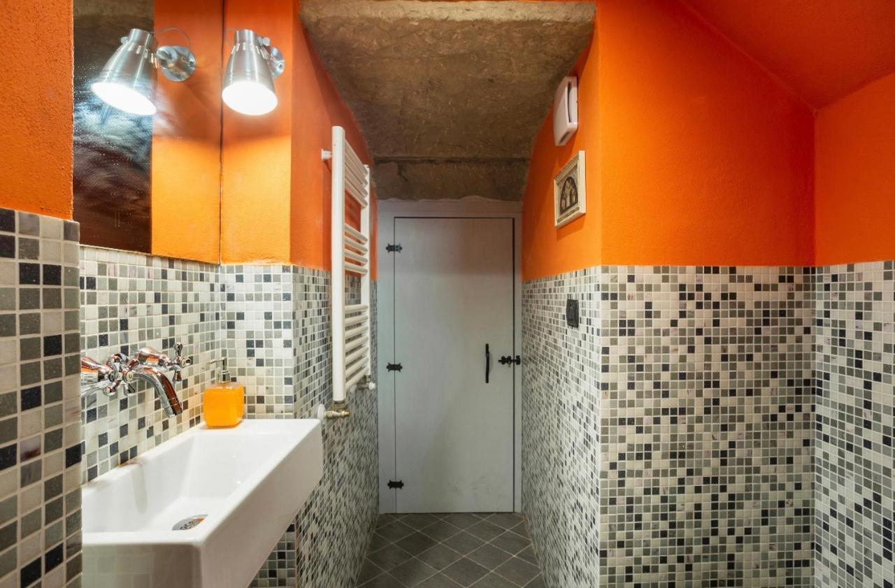 Apartment Cozy Classic Italian House Near Santa Croce, On The Lungarno Florence
