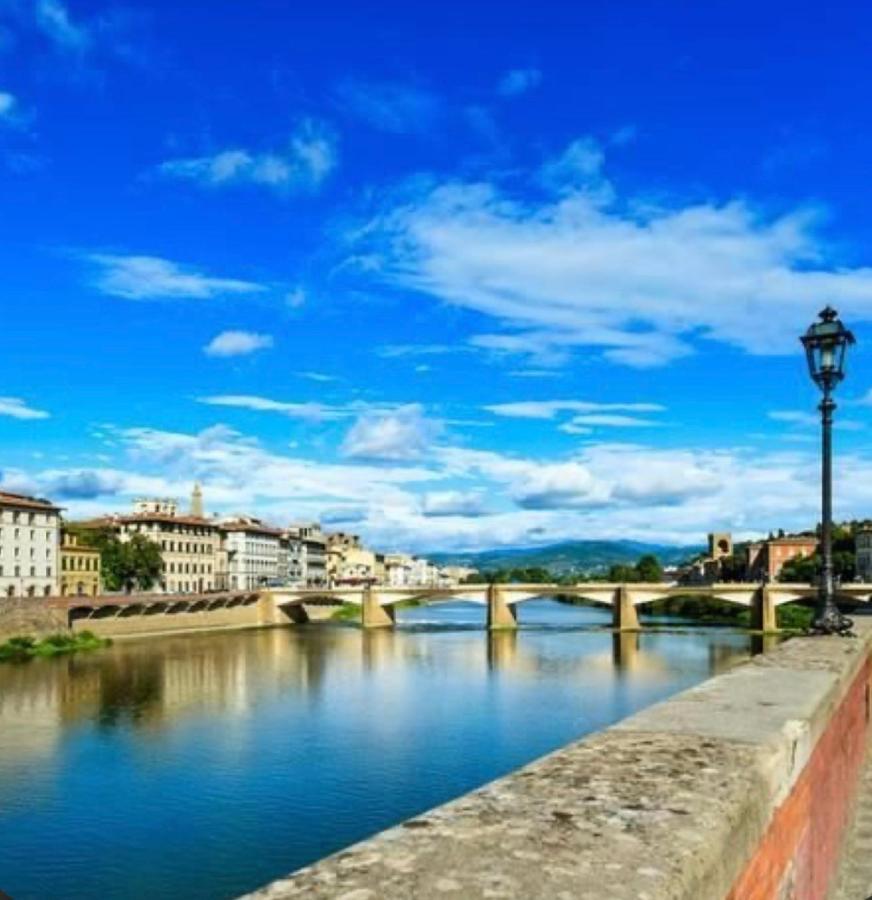 Apartment Cozy Classic Italian House Near Santa Croce, On The Lungarno Florence