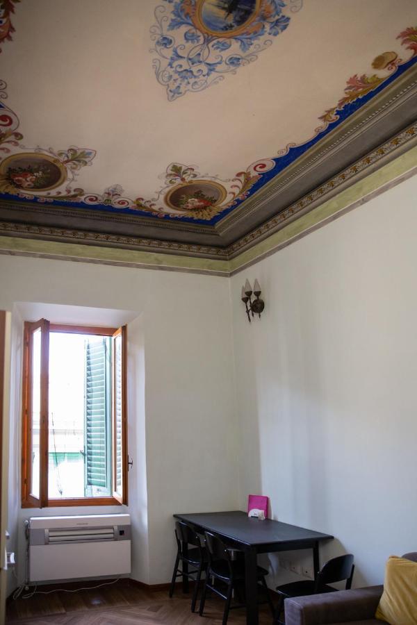 Near The Basilica Of San Lorenzo Appartement *