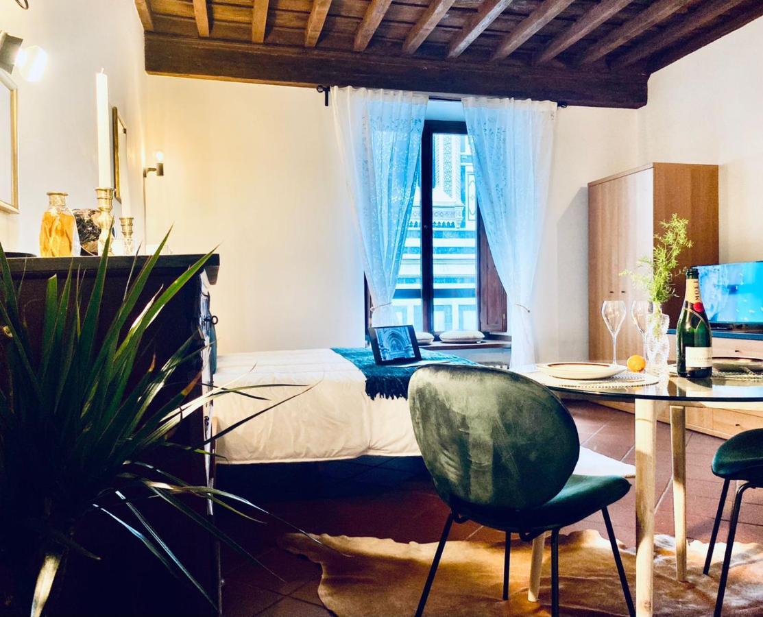 La Mandorla In Piazza Del Duomo Apartment