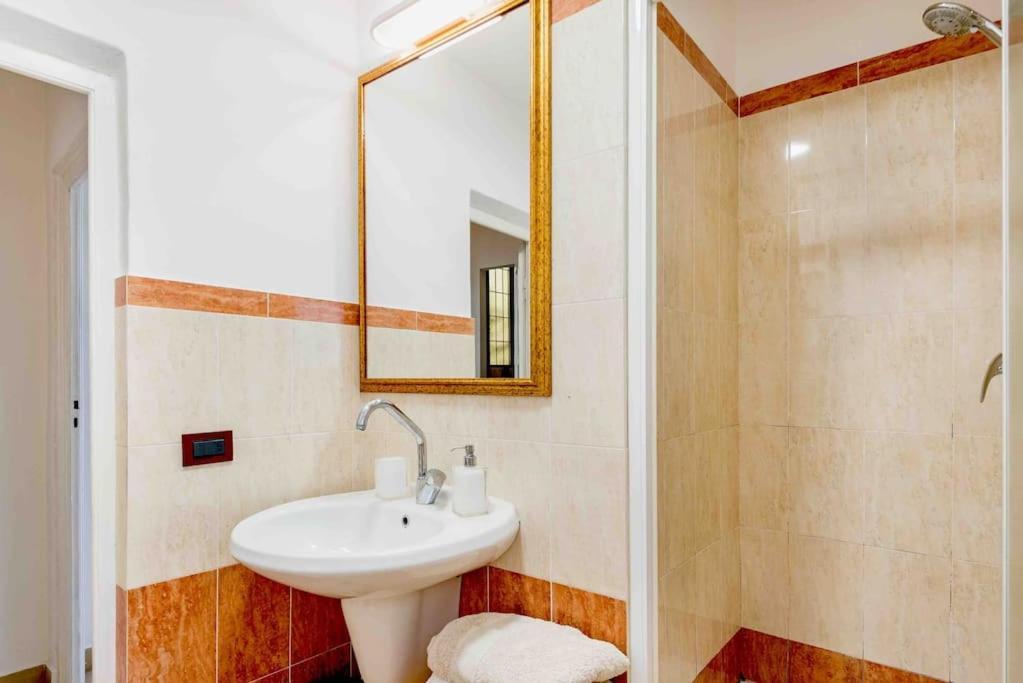 Apartamento La Musa Di Via Dante Florença