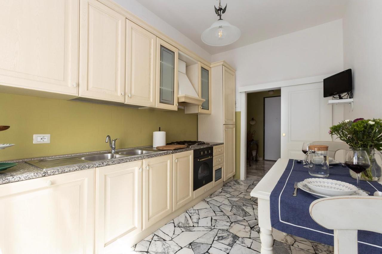 Lilly Apartment Florence