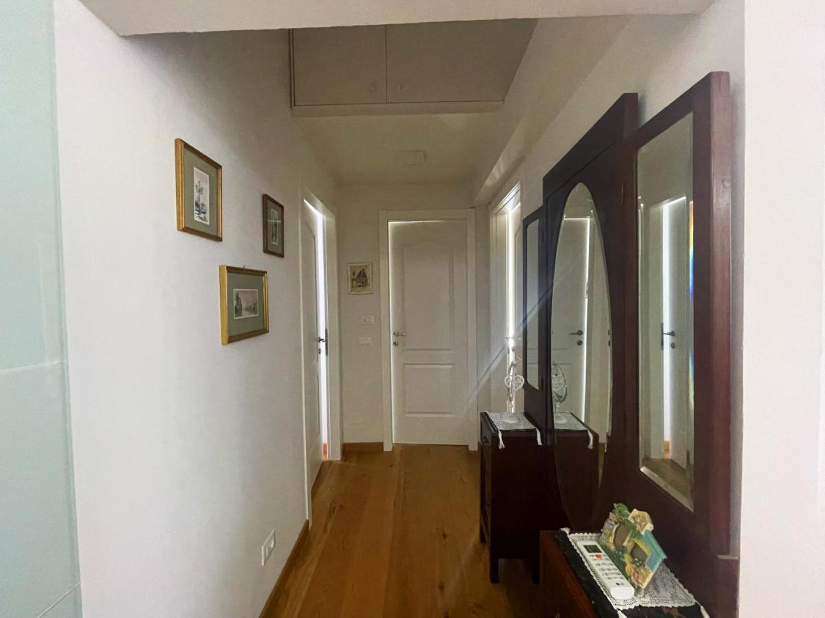 Big With Free Parking Apartment Florence