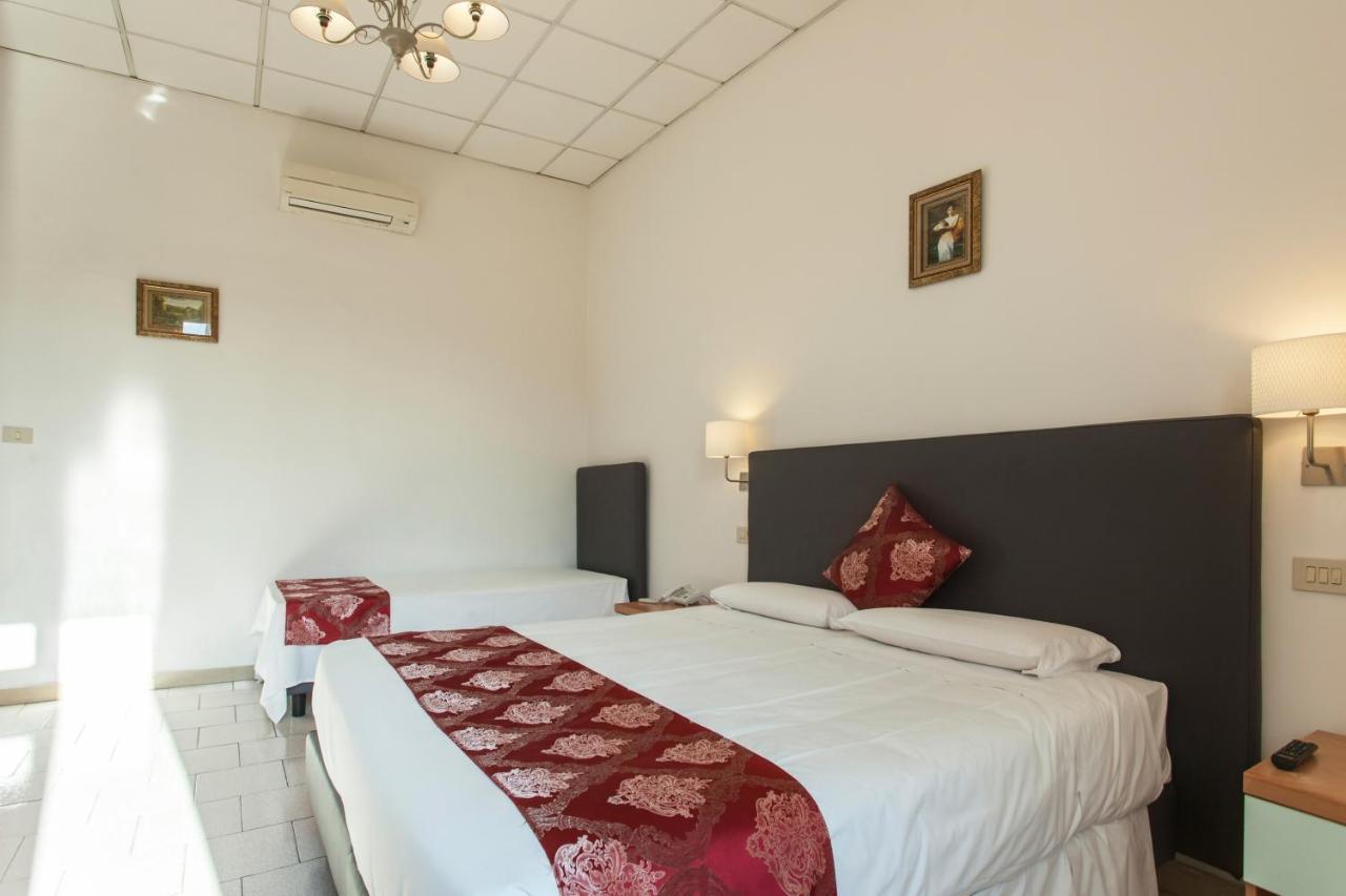 St. Hotel 2*