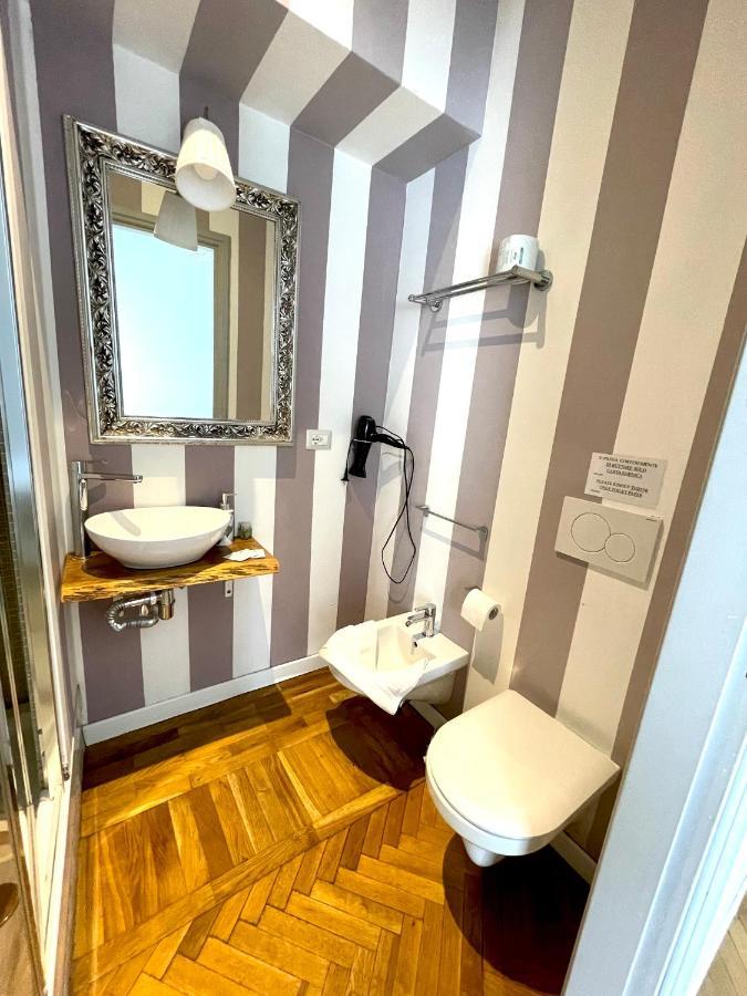 Bed & Breakfast Dimora Sassetti 6 *