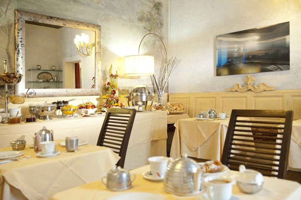 Palazzo Dal Borgo 4* Florence