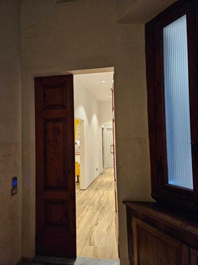 Del Roster Guest house Florence