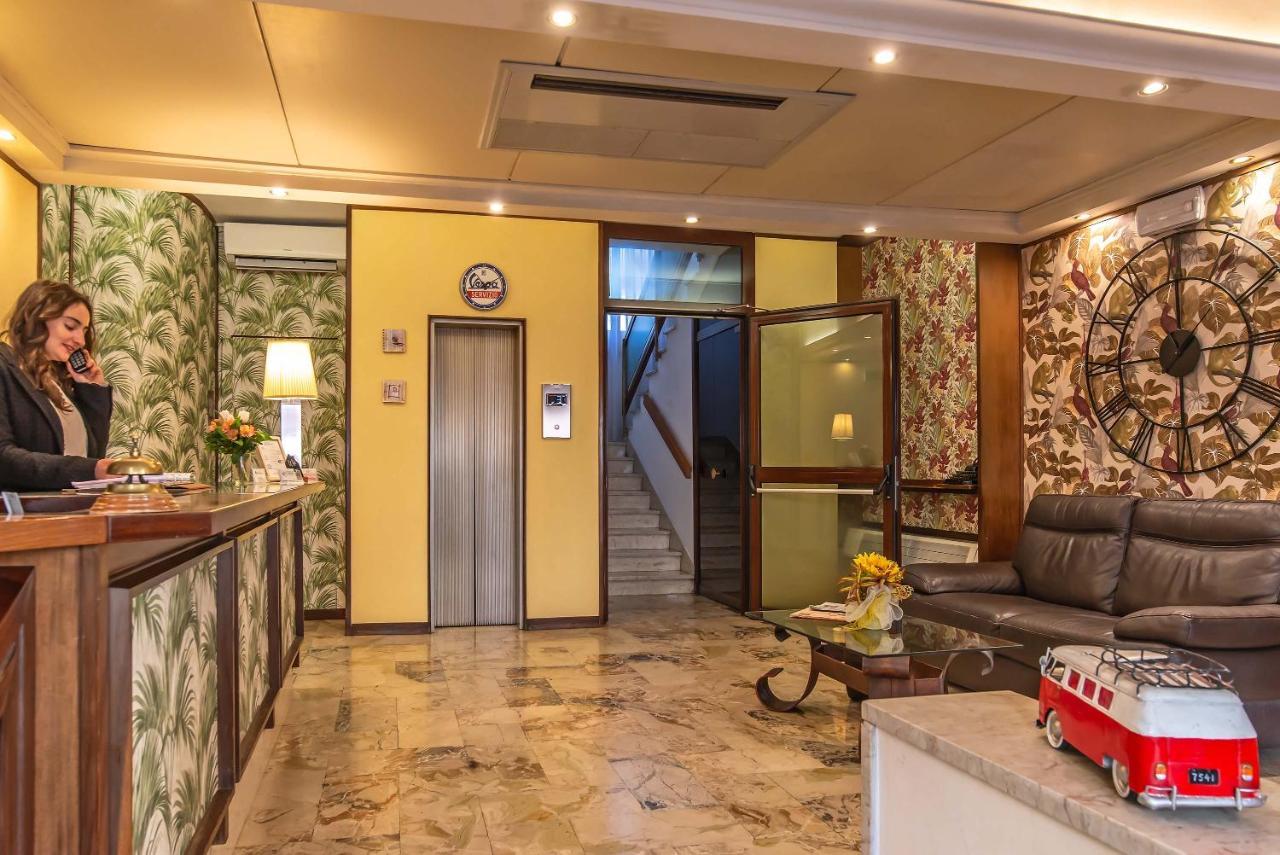 Jane Hotel