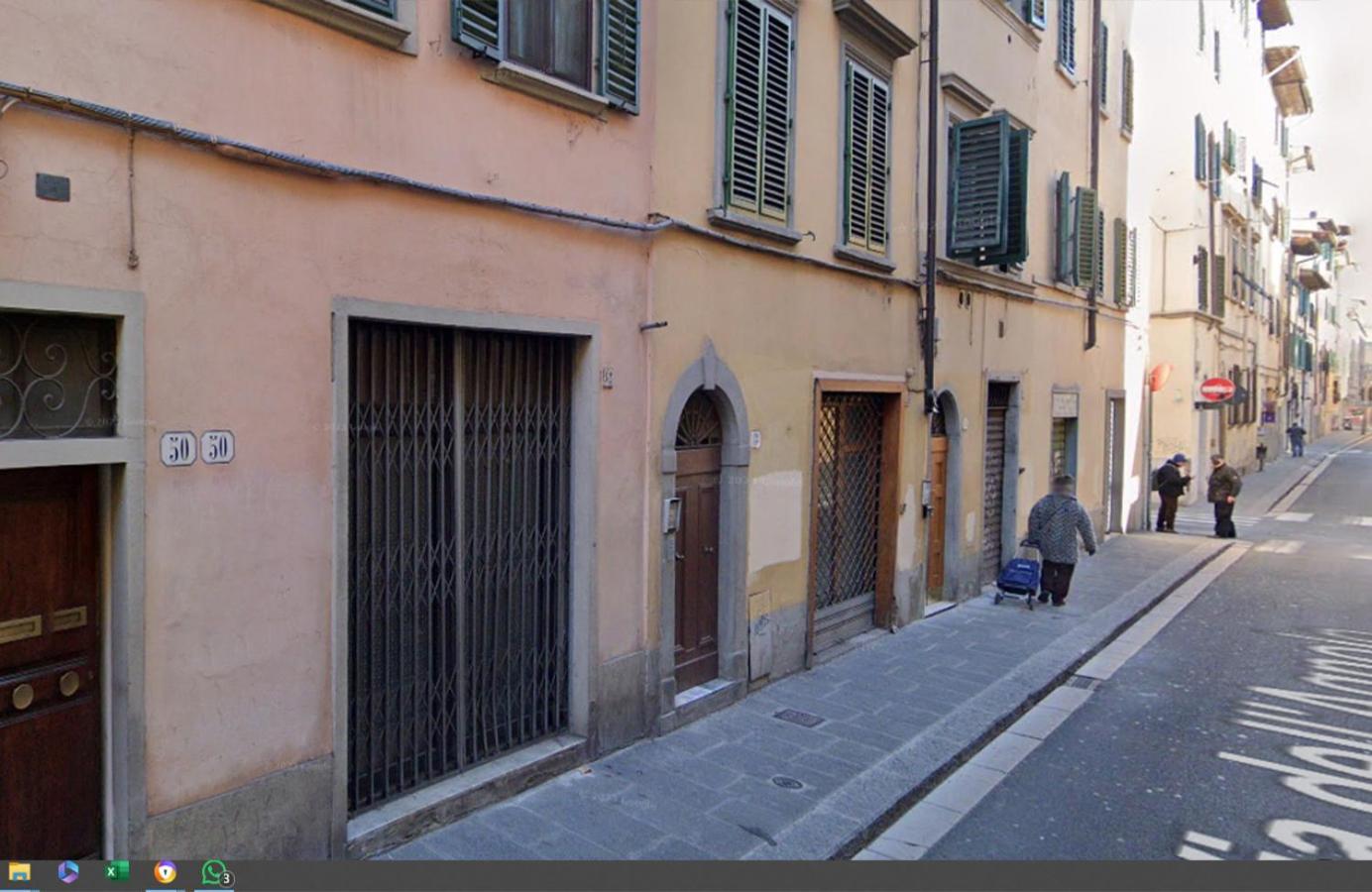 Yid Agnolo Three Bedroom In Apartment *