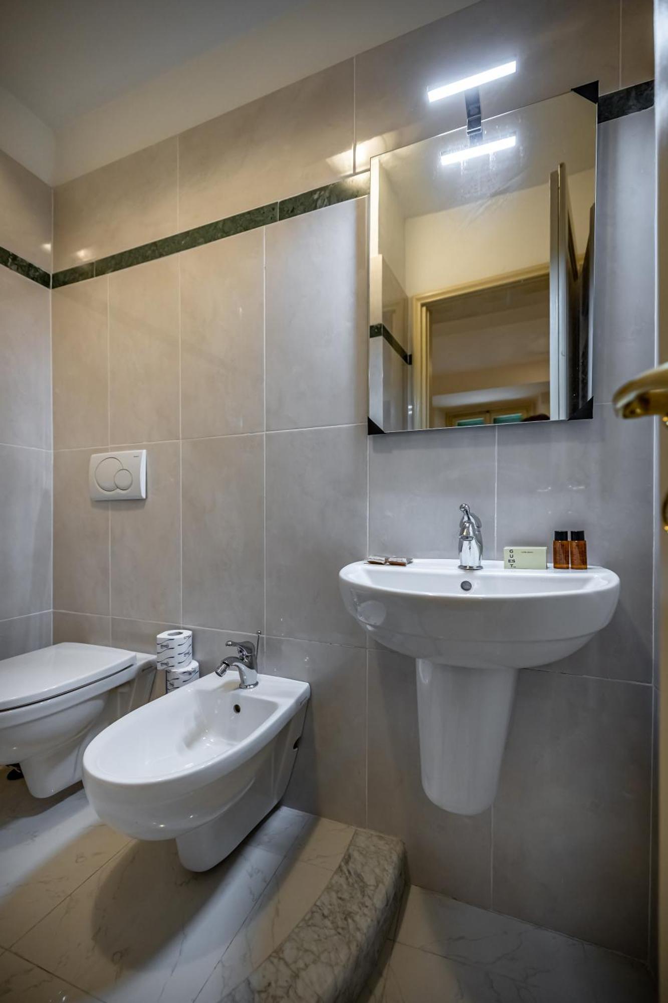Apartment Yid Agnolo Three Bedroom In *