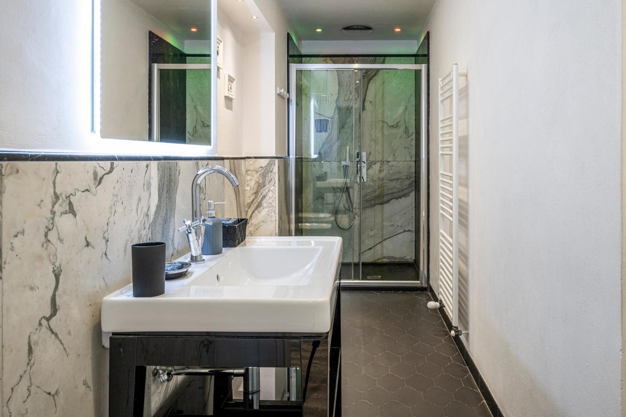 Cherubini Palace Thematic Apartment Florence